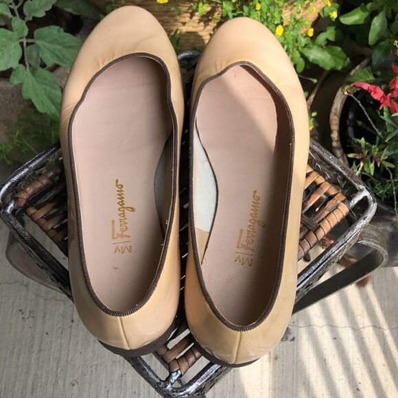 My Ferragamo Italian Designer Nude Patent Leather Flats - Picture 3 of 10